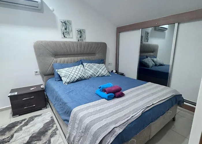 Diamond Pinara Residences アパート *